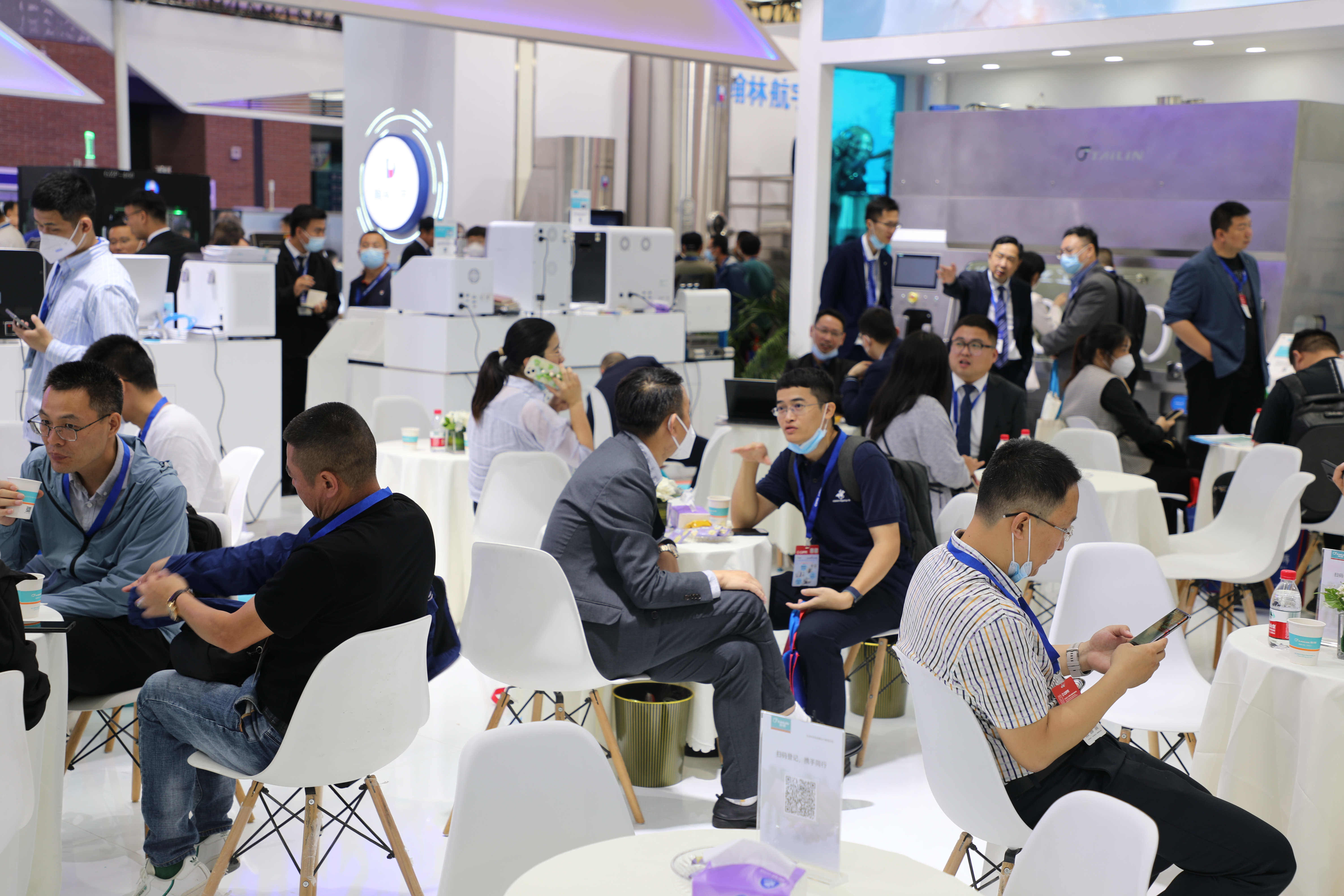 1685525492948261fyxy.jpg EF1A9526-opq450642625.jpg